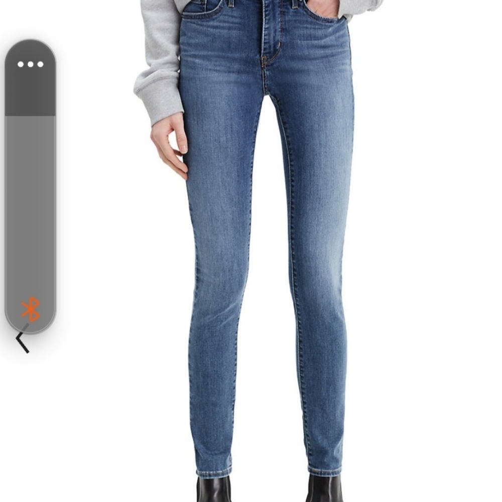 Levi's 311 Shaping Skinny size 26/30